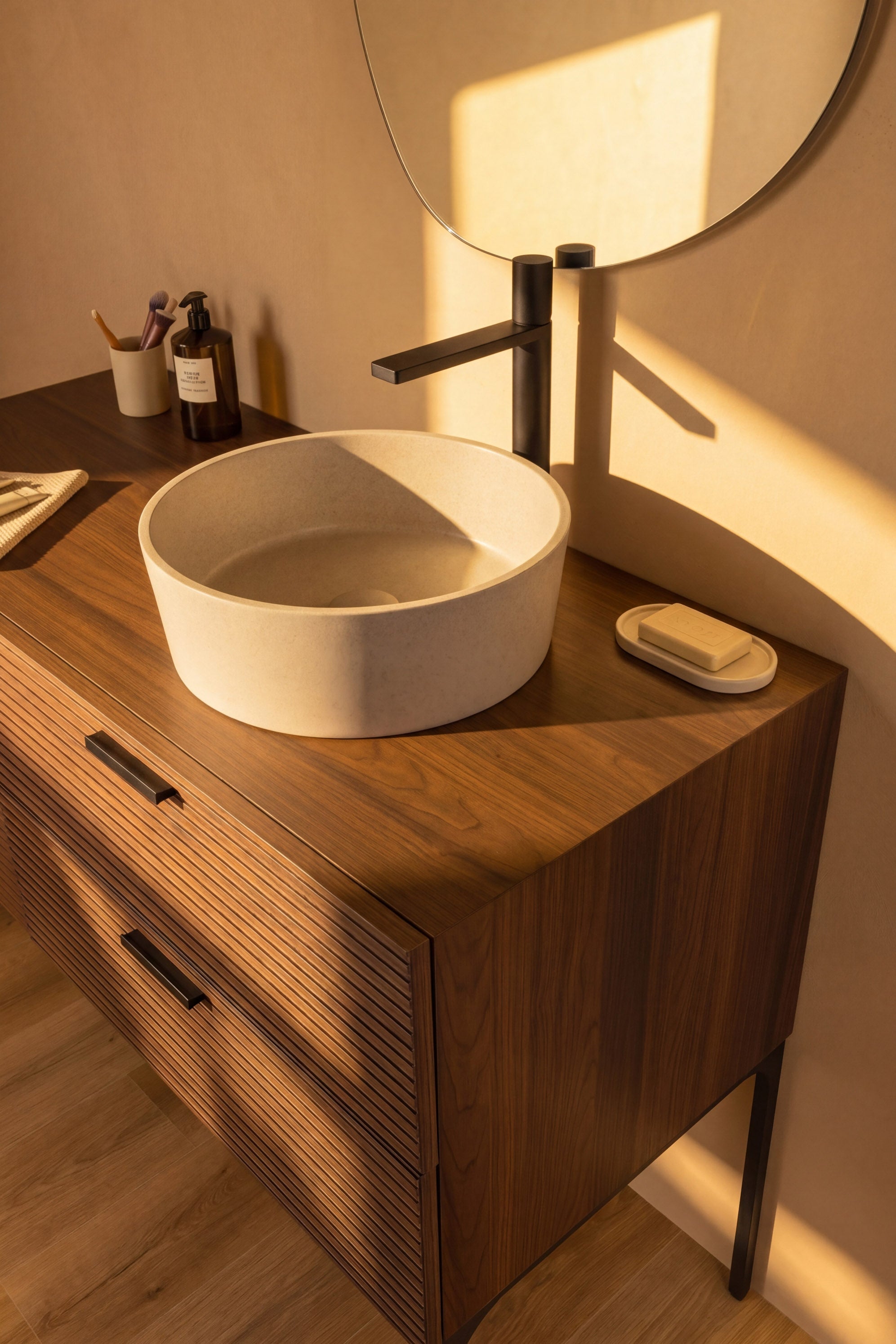 meuble salle de bain sur pieds couleur noyer