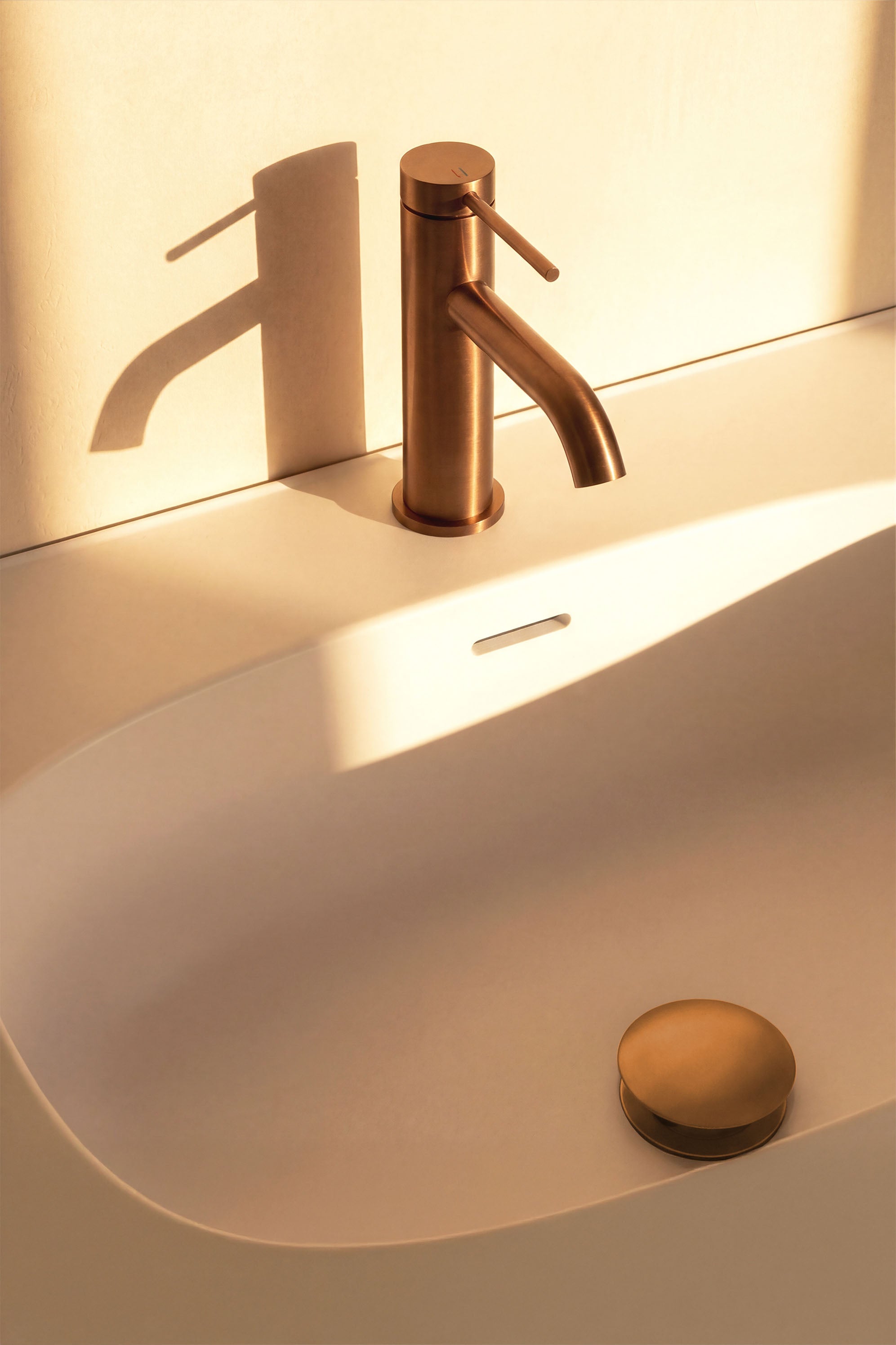 Bonde clic-clac lavabo avec trou de trop plein désoperculable cuivre